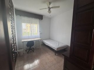 Piso en alquiler en El Juncal - Av. de la Paz en Sevilla