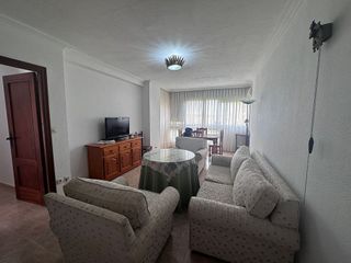 Piso en alquiler en El Juncal - Av. de la Paz en Sevilla