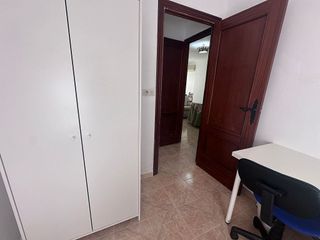 Piso en alquiler en El Juncal - Av. de la Paz en Sevilla