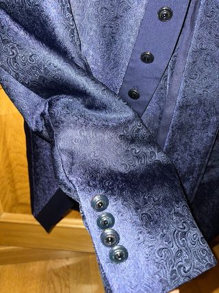 Traje de novio o evento especial azul