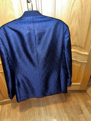 Traje de novio o evento especial azul