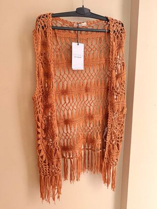 Kimono calado Bershka flecos terracota