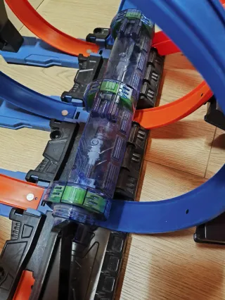 Circuito Hot Wheels Looping con Lanzador Eléctrico