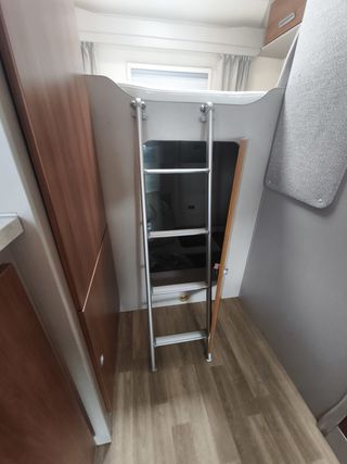 AUTOCARAVANA CAPUCHINA RIMOR HYGGE 5 - REBAJADA