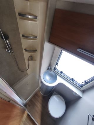 AUTOCARAVANA CAPUCHINA RIMOR HYGGE 5 - REBAJADA