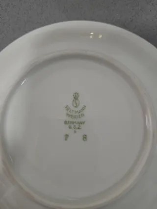 Taza y plato de café de porcelana