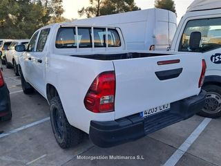 TOYOTA HILUX 2.4 D-4D Cabina Doble GX