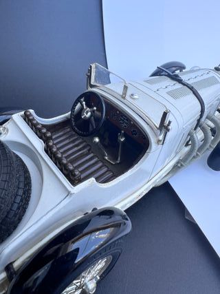 MERCEDES BENZ SSK BURAGO 1/18