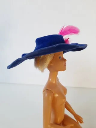 Barbie cappello blu con piuma 1994