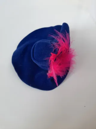 Barbie cappello blu con piuma 1994