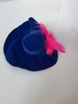 Barbie cappello blu con piuma 1994