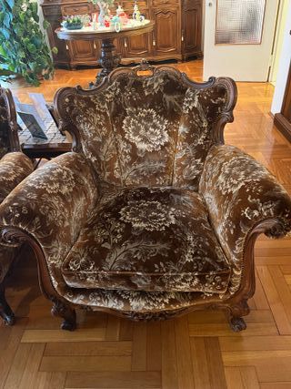 N.2 Poltrone Barocche in Noce