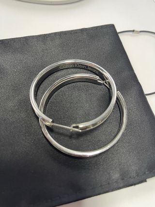 Pendientes aro con cristales plateados