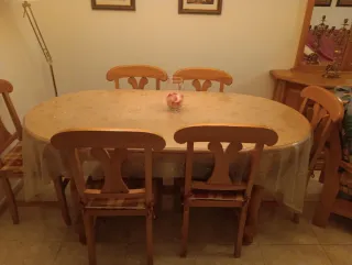 Mueble TV con espejo y mesa con 6 sillas