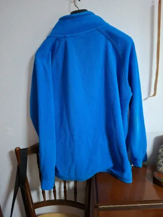 Forro polar azul con cremallera