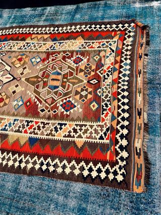Kilim de lana tejido a mano