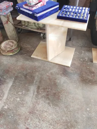 Mesita Onix Miel Transparente