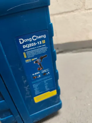 Taladro Percutor Inalámbrico DongCheng