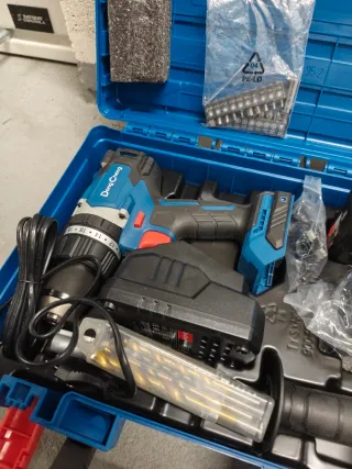 Taladro Percutor Inalámbrico DongCheng