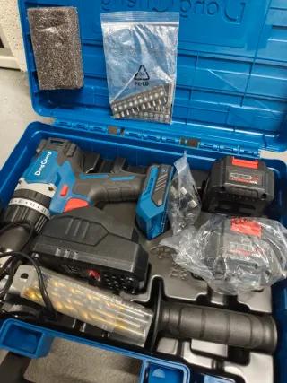 Taladro Percutor Inalámbrico DongCheng