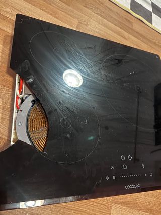 Placa Inducción 3 Fuegos (Cristal Roto)