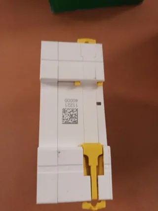 NUEVO Interruptor Automático Diferencial Schneider