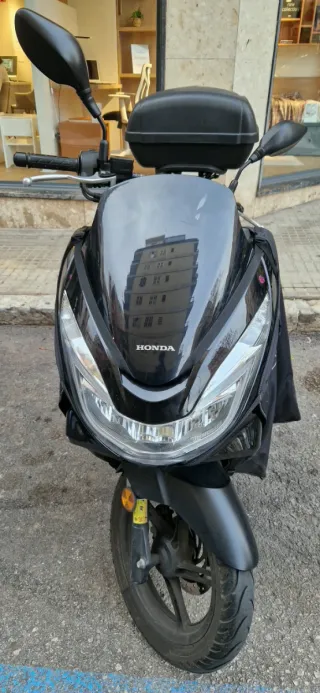 Honda PCX 125cc Negra Automática