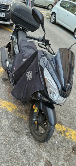Honda PCX 125cc Negra Automática