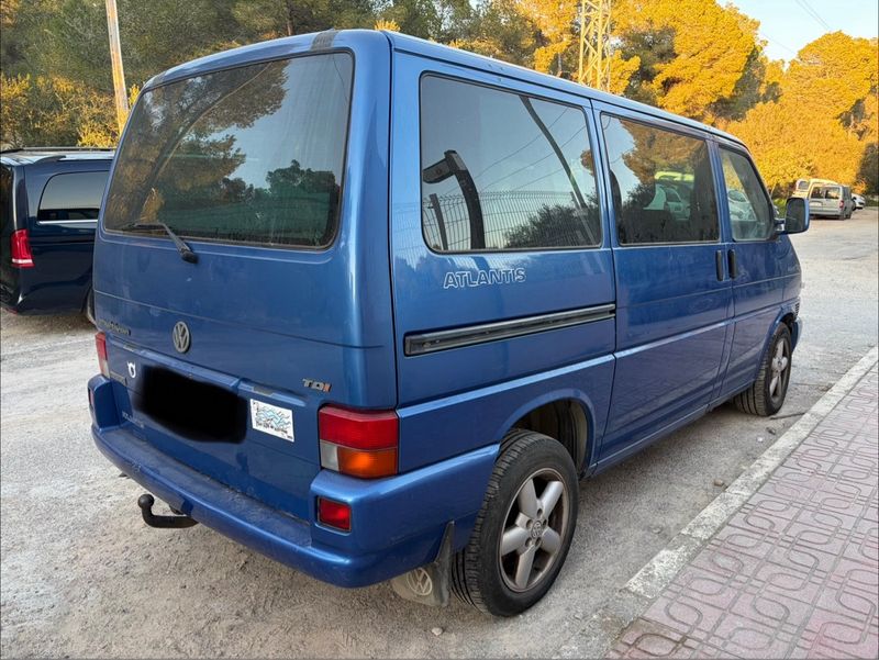 Volkswagen Multivan 1999 - foto 1