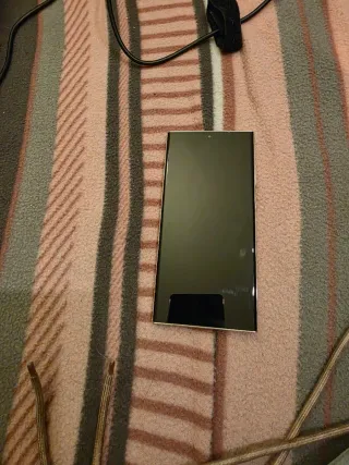 Samsung S23 Ultra 512GB blanco 560 euros