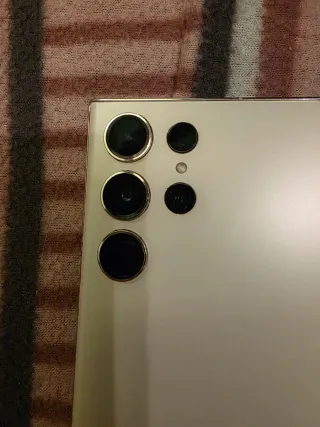 Samsung S23 Ultra 512GB blanco 560 euros