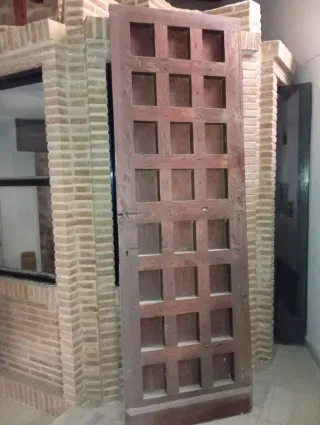 Puerta antigua madera pino Medidas: 2,50 × 82 × 8