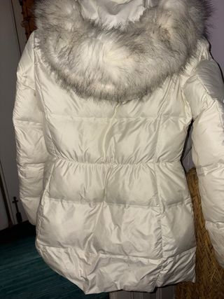 Cazadora Zara Blanca con Capucha