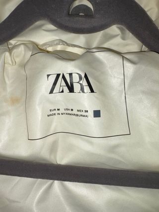 Cazadora Zara Blanca con Capucha