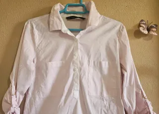 Camisa rosa y blanca
