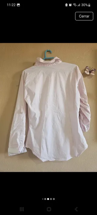 Camisa rosa y blanca