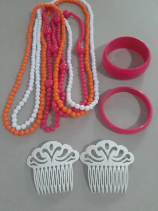 Complementos flamenca Collares, Pulseras, Peinetas