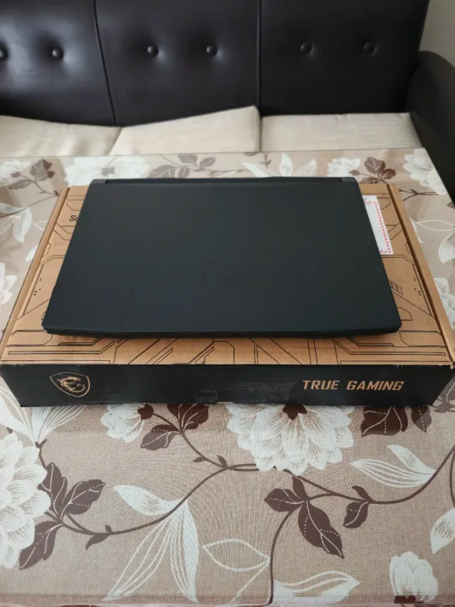 MSI Katana 15 B13V: 15.6" QHD, i7-13700H, RTX 4070