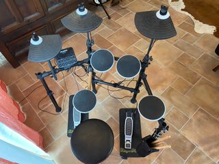 Batería Electrónica Alesis DM Lite
