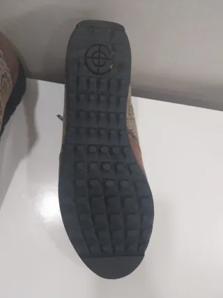 Zapatillas BAXERI Marrones y Doradas