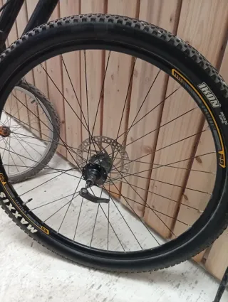 Bicicleta MTB y repuestos