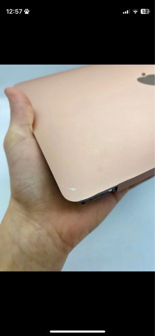 Pantalla Apple MacBook Dorado