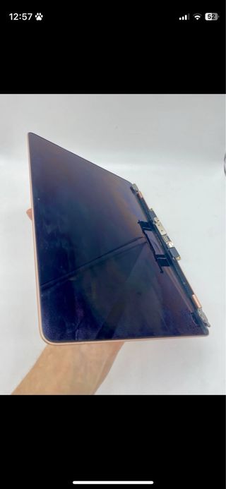 Pantalla Apple MacBook Dorado