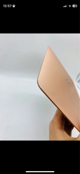 Pantalla Apple MacBook Dorado