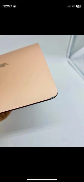 Pantalla Apple MacBook Dorado