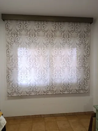 Estor Enrollable Diseño Damasco Beige y Gris