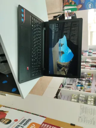 Portátil Lenovo Negro