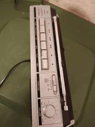 Radio Cassette Portátil ACTION