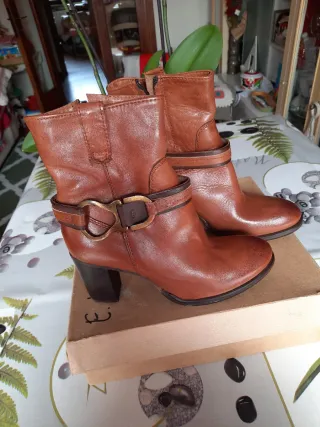 Stivaletti in pelle e cuoio marrone Tg 38