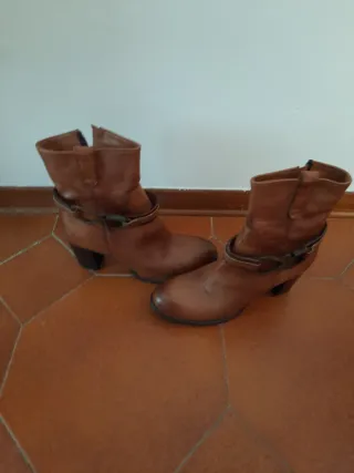 Stivaletti in pelle e cuoio marrone Tg 38